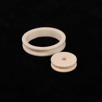 Rozszerzenie termiczne 8,9 X 10-6 K Tlenek aluminium Gęstość ceramiczna 3,75-3,9 g cm3 i stała dielektryczna 9,6 Idealny dla elementów mechanicznych