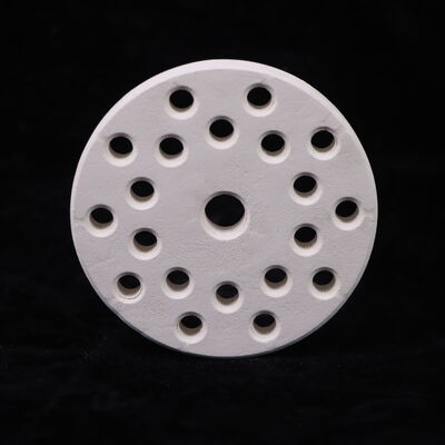 Zaawansowany materiał ceramiczny z mullitu o gęstości od 2,2 do 2,4 g/cm³ oferujący doskonałą odporność chemiczną i stabilność termiczną