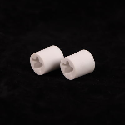 Biała alumina ceramiczna 9 twardość Mohs dla produktów długotrwałych i trwałych