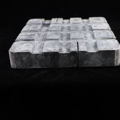 Materiał ogniotrwały zapewnia gładką i płaską powierzchnię w ogniotrwałym meble pieca do produkcji cegły