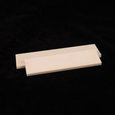 Alumina Ceramic Thermal Expansion 8,9 X 10-6 / K i Gęstość 3,75-3,9 g / cm3 Idealny dla Twoich potrzeb B2B