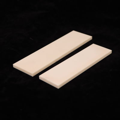 Alumina Ceramic Thermal Expansion 8,9 X 10-6 / K i Gęstość 3,75-3,9 g / cm3 Idealny dla Twoich potrzeb B2B