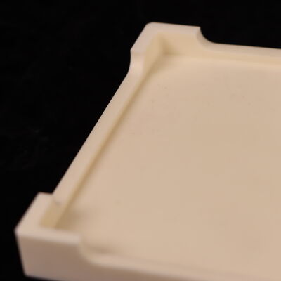 Poissons Ratio 025 Aluminiowy tlenek Tarcza ceramiczna o wytrzymałości dielektrycznej od 18 do 20 KV na milimetr i wytrzymałości gięcia od 200 do 400 MPa