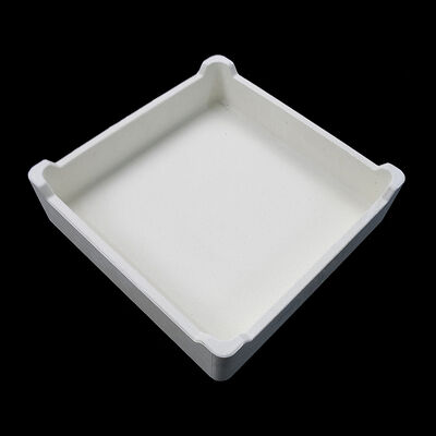 Żaroodporny tygiel wysokotemperaturowy złożony z kordierytu-mulitu i o wysokiej odporności na wilgoć, idealny do pieców przemysłowych