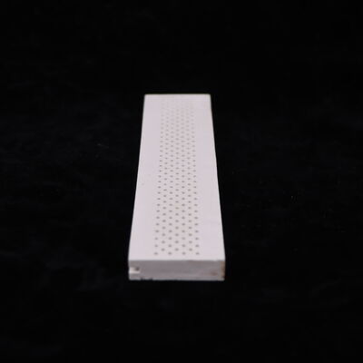 Odporność na szok termiczny 250 Ceramika mulitowa o stałej dielektrycznej 6 do 7 i twardości 7 do 8 w skali Mohsa, idealna do elementów izolacji elektrycznej