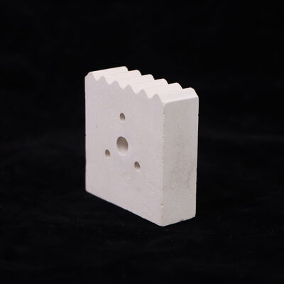 Twardość 7 do 8 Mohs Mullite Ceramic Insulator cieplny zapewniający izolację cieplną i punkt topnienia 1840 do 1850 stopni Celsjusza