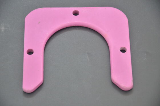 Twardość 9 w skali Mohsa, tlenek glinu ceramiczny zapewniający odporność izolacyjną przekraczającą 1012 Ohm cm i wytrzymałość na ściskanie powyżej 3000 MPa dla instrumentów precyzyjnych