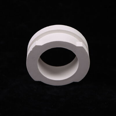 Wytrzymałość mechaniczna 200 do 300 MPa Ceramika muliitowa wysokotemperaturowa Skład chemiczny 3Al2O3 2SiO2 Idealna do zastosowań przemysłowych