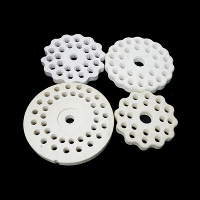 Odporność na szok termiczny 250 Keramika mullitowa Skład chemiczny 3Al2O3 2SiO2 Twardość 7-8 w skali Mohsa Trwały materiał przemysłowy