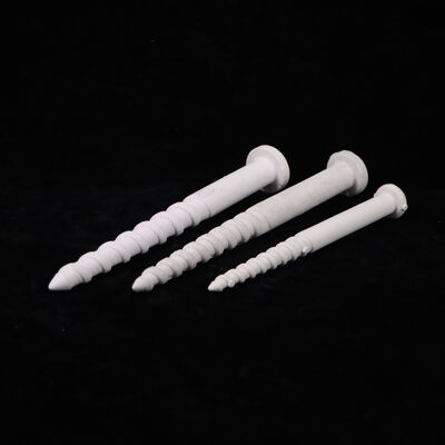 Temperatura topnienia 1840 do 1850 stopni Celsjusza Ceramika mullitowa stosowana w wyposażeniu pieców przewodność cieplna 3,5 do 4,5 W na metr kelwin